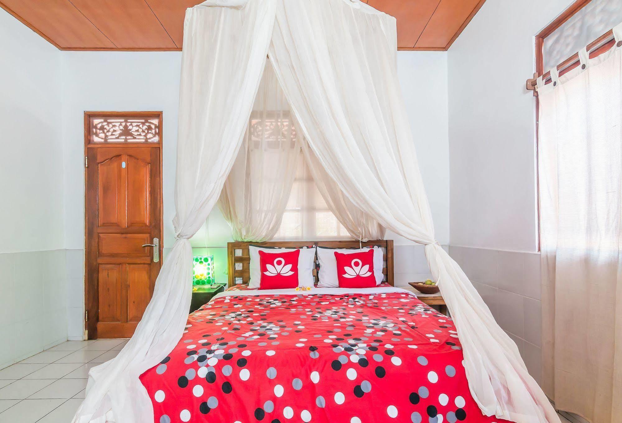 Zen Rooms Saridewi Σεμινιάκ Εξωτερικό φωτογραφία