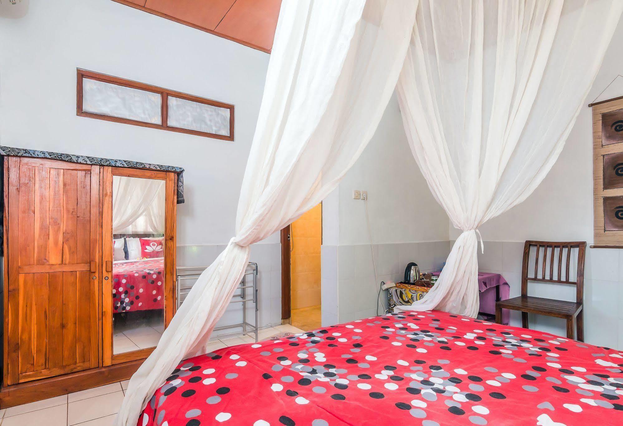 Zen Rooms Saridewi Σεμινιάκ Εξωτερικό φωτογραφία